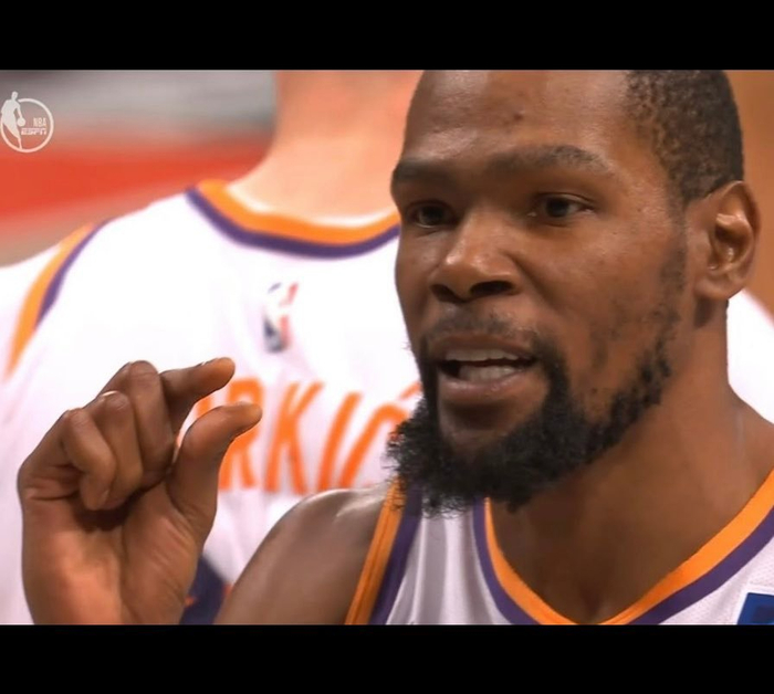 痛失韩国市场?2k新增杜兰特庆祝动作:too small09