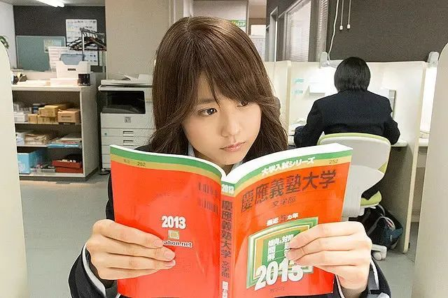 图 / 《垫底辣妹》剧照