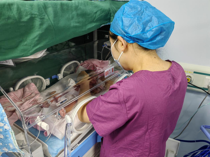 ▲早产宝宝的晨间护理