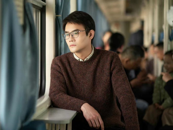 "铁三角"新剧相继播出,胡歌,王凯,靳东戏路对比,差异太明显