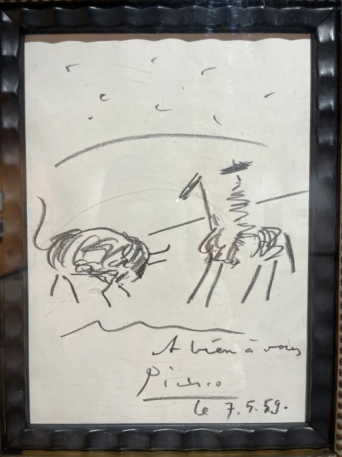 版画68x55cm版画制作年份:1938年《调色板和牛头》这幅版画是毕加索