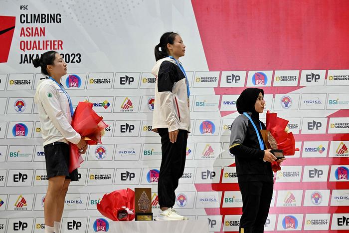 2023国际攀联亚洲区奥运资格赛中,邓丽娟获得女子速度赛冠军。