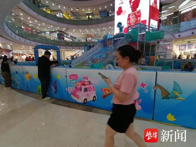 无锡滨湖万达广场，相关设施仍在。张建波 摄