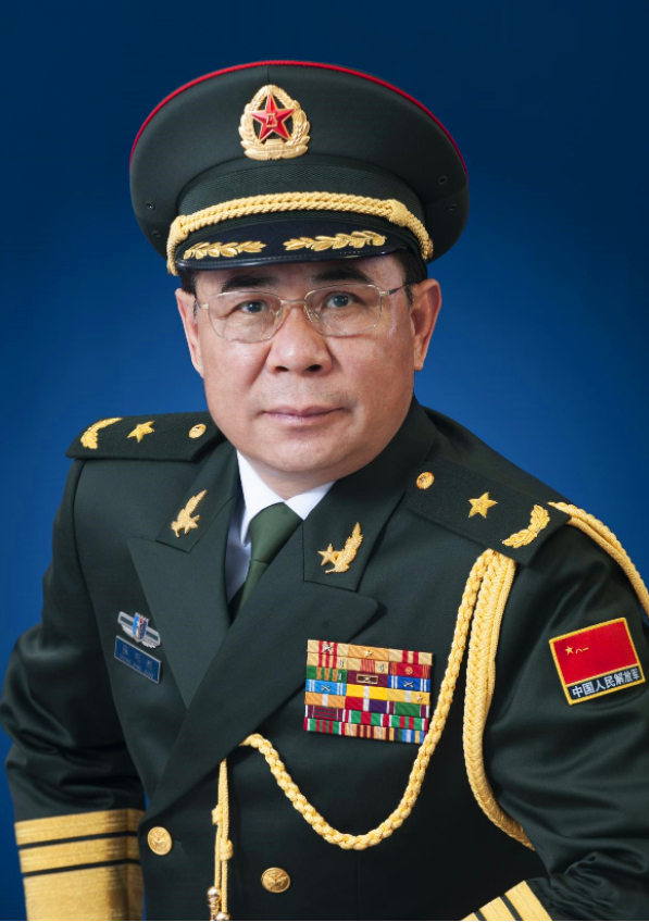 了研究生学历,成为国防大学的硕士生导师,中国作家协会会员,陆军少将