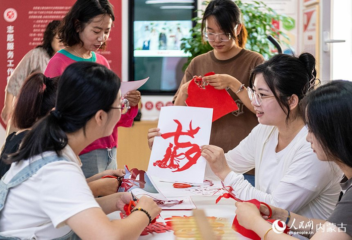 内蒙古呼和浩特:体验七夕民俗 弘扬传统文化