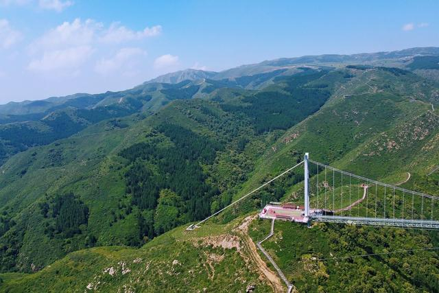 张家口大青山森林公园,奇绝壮美,风景如画,是夏季避暑的好去处