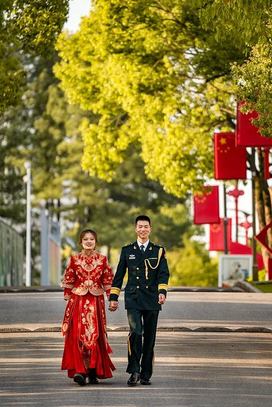 军装配婚纱军恋最美好的样子同款兵哥值得拥有部分图片作者:丁国帅,王