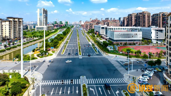 6月18日，复兴大道南昌县段正式通车。