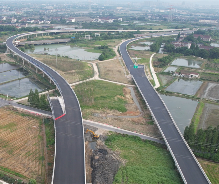 据悉,湖杭高速公路吴兴至德清段工程是湖州市迄今为止单体投资规模最