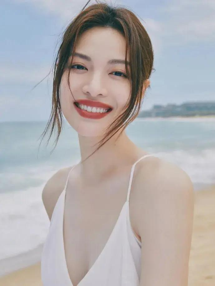 性感尤物:钟楚曦 时尚界的魔术师