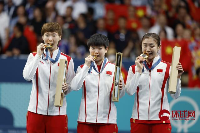 巴黎奥运会乒乓球女团决赛,国乒女团3-0战胜日本女团,连续五届奥运会