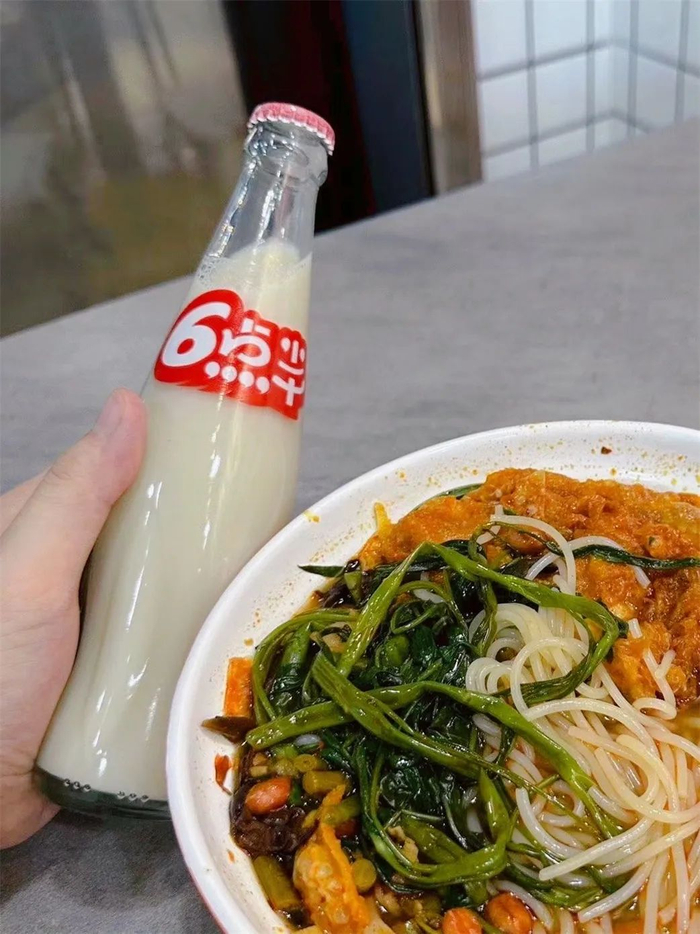 ▲原创插画cr：一键游广西@小红书-西皮巴拉。