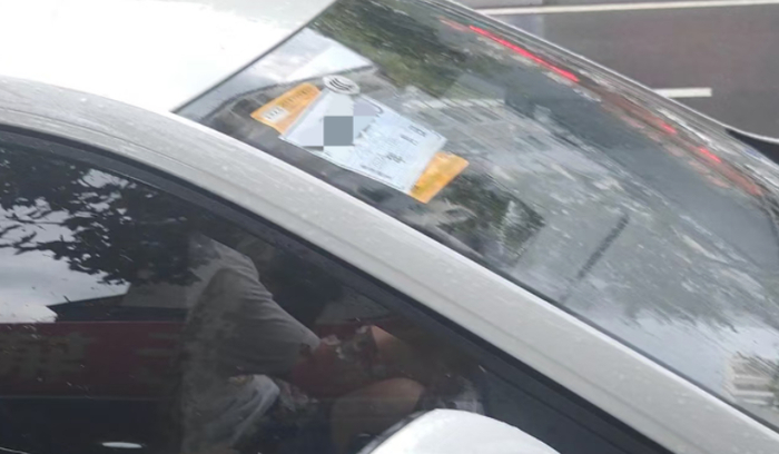 刘女士租到的临牌车。