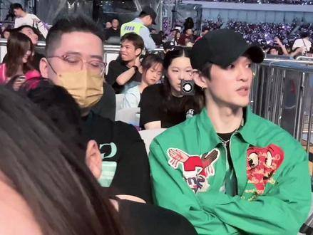 懂的人自然懂,与邓紫棋男朋友的合影