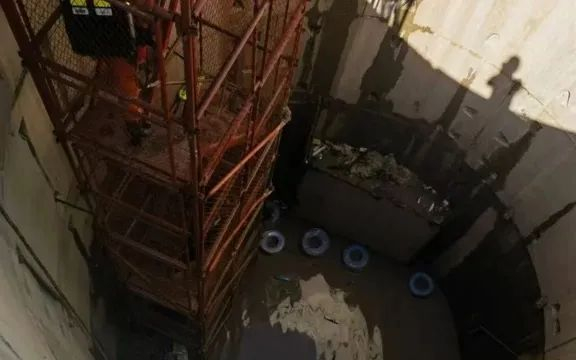 ▲涉事基坑。受访者供图