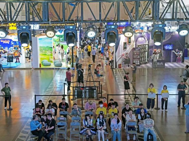 7月4日，“2024中国国际动漫游戏博览会”在上海展览中心拉开帷幕。刘颖 摄
