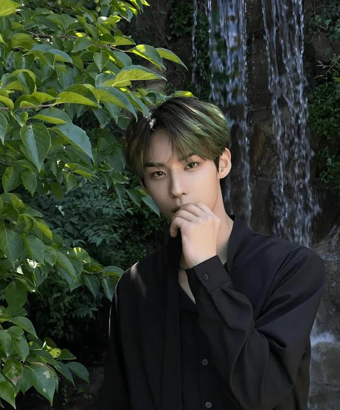 夜店事件成导火线?又一位人气男团成员宣布退团