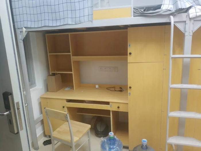 师范大学福建中医药大学目前有四改六,标准四人间,标准六人间三种宿舍