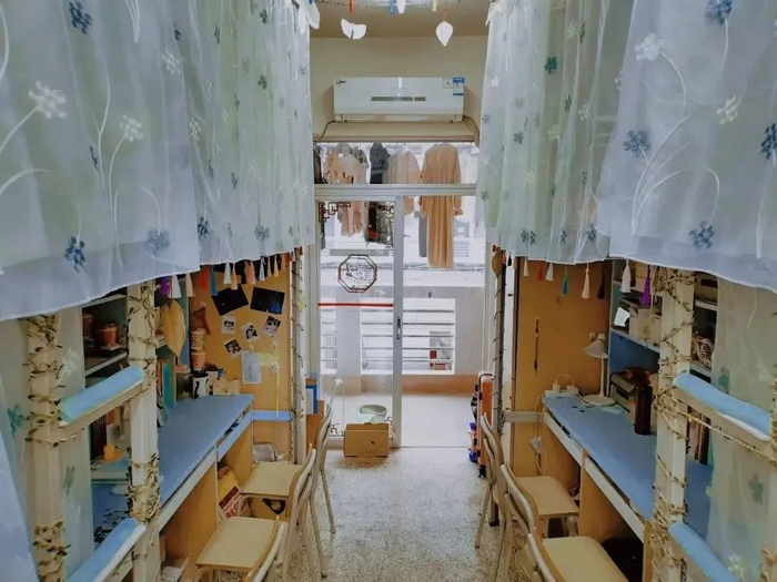 师范大学福建中医药大学目前有四改六,标准四人间,标准六人间三种宿舍