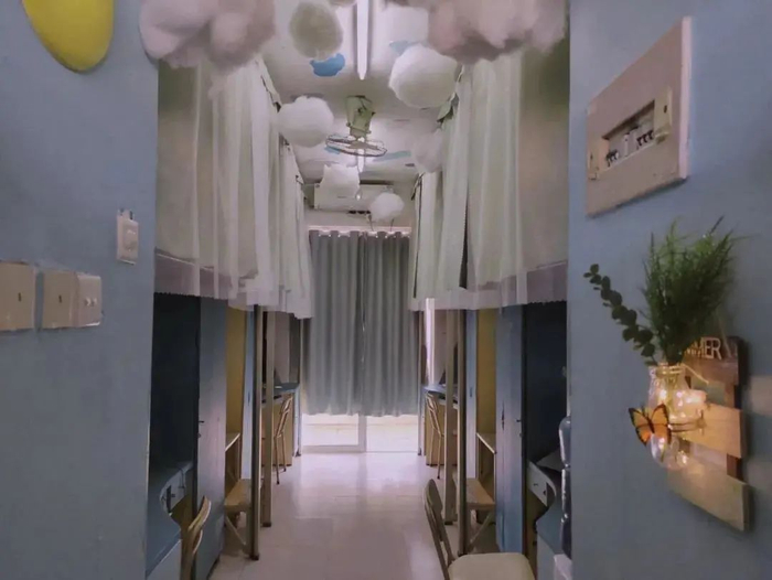 师范大学福建中医药大学目前有四改六,标准四人间,标准六人间三种宿舍