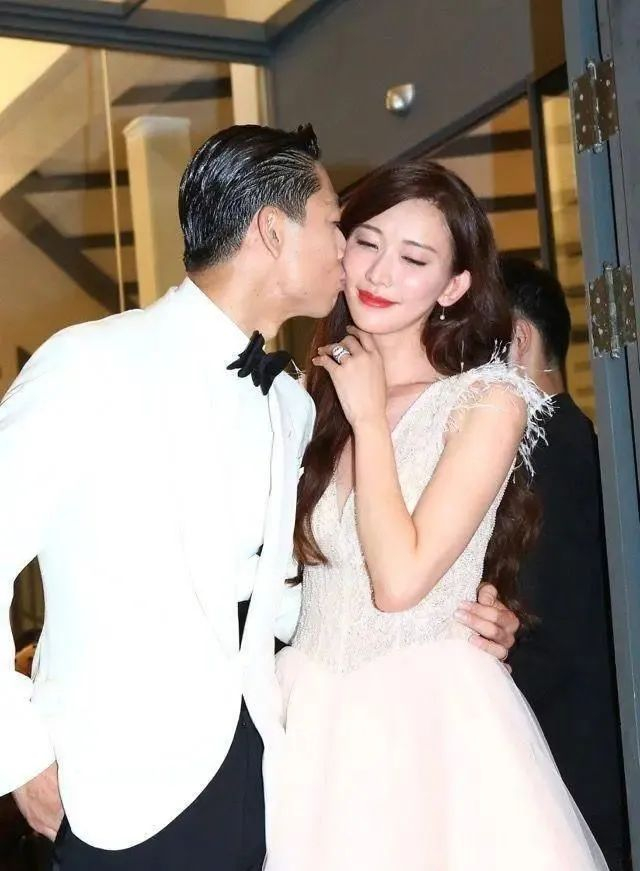 黑泽良平自曝与林志玲相爱过程!饰演夫妻后日久生情,网友秒懂