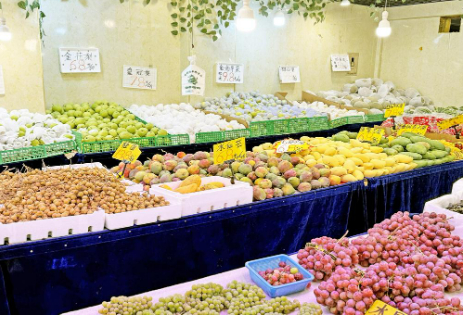 琳琅满目的应季水果