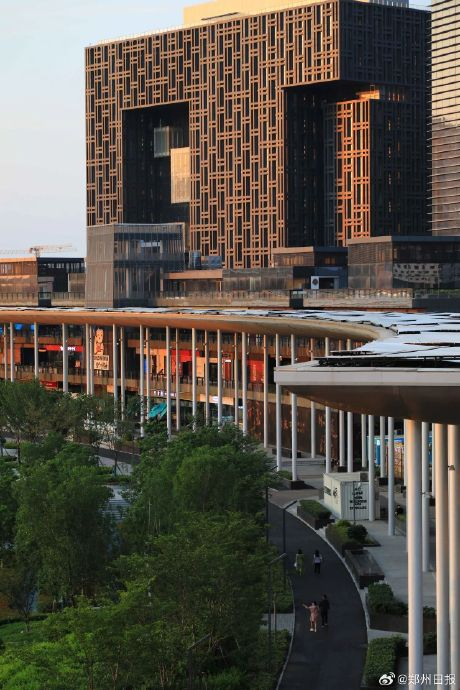 夜游· 龙湖金融岛