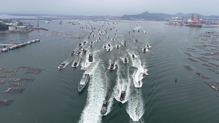 潮州海事部门为出海渔船保驾护航