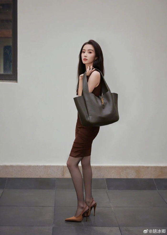 冷艳大小姐|何瑞贤|胡冰卿|妆容_新浪新闻