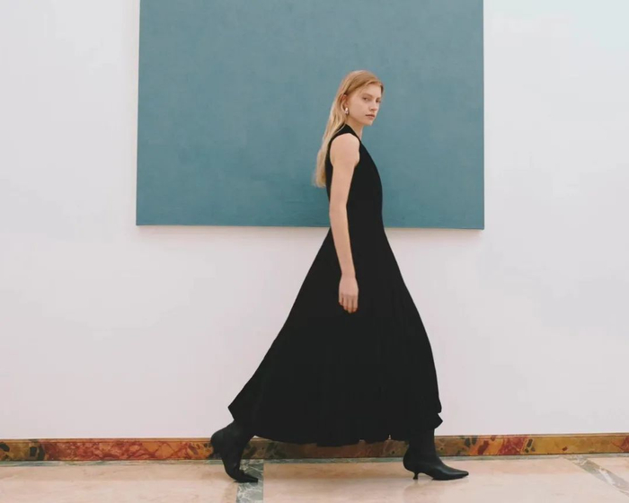 那么下面就来看看，CURIEL有哪些小黑裙最值得入手？