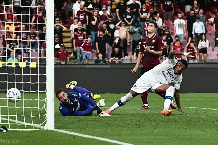 今日足球:维罗纳v那不勒斯 布雷达vs阿贾克斯