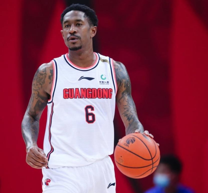 广东队弃将“小科比”拒绝退役，场均38+7悍将或加盟深圳男篮-广东对深圳男篮