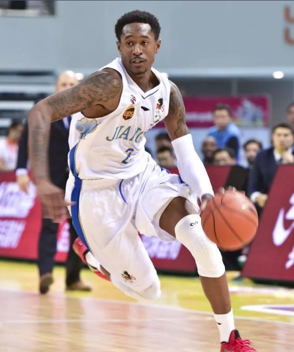 广东队弃将“小科比”拒绝退役，场均38+7悍将或加盟深圳男篮-广东对深圳男篮