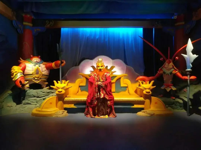 龙宫海洋世界花车巡游是乐园不能错过的好戏,各路"神仙"搭乘坐骑盛装