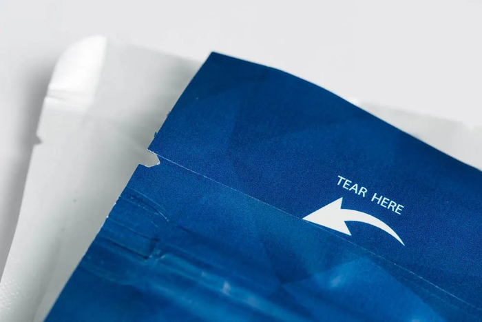 用激光打出的易撕线 | Luxinar