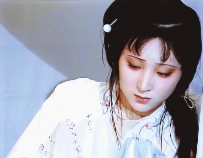 陈晓旭的林黛玉真的难以超越,所以没那个本事请不要再毁名著,再翻拍