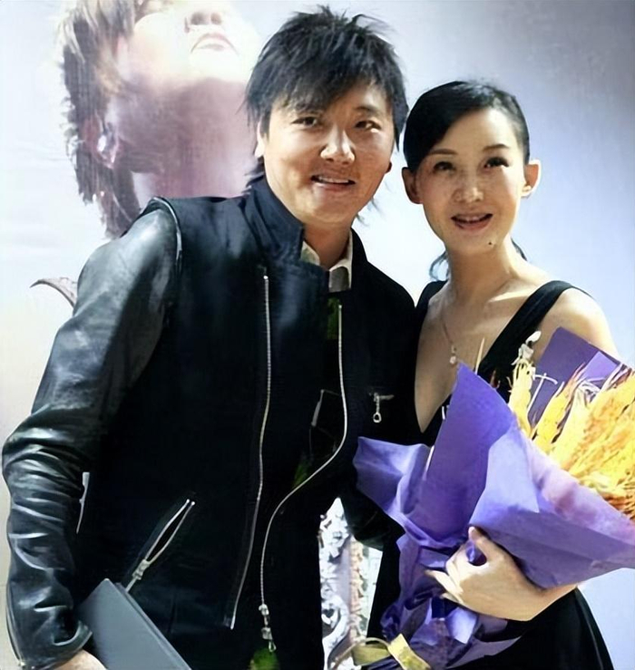 15年后,再看孙楠现任潘蔚的现状,才明白买红妹选择离婚有多明智