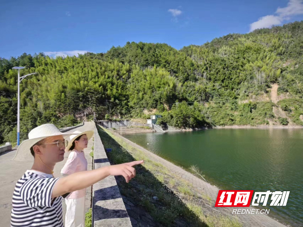 东安县南桥镇:多措并举防溺水 人防物防护平安