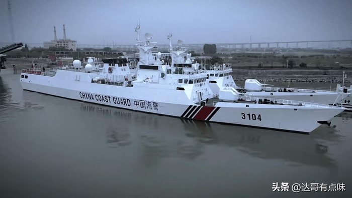 形势比想象中严峻：为什么我们需要海警版054A和052D？_新浪新闻