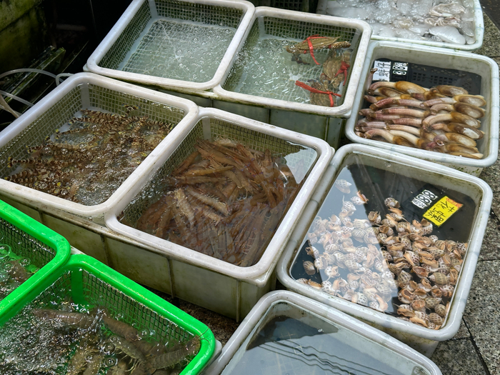 刚刚分拣完的海鲜