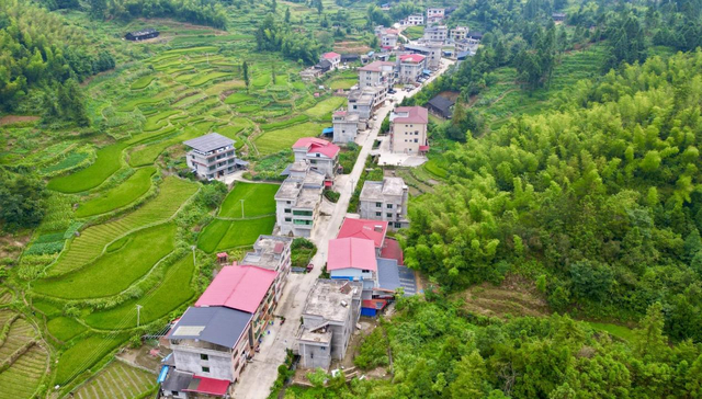 民宿示范村兴屋场坳背（欧阳征剑 供图）