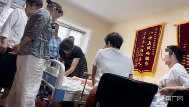 “授课教师”现场（央广网记者 朱冠安 摄）