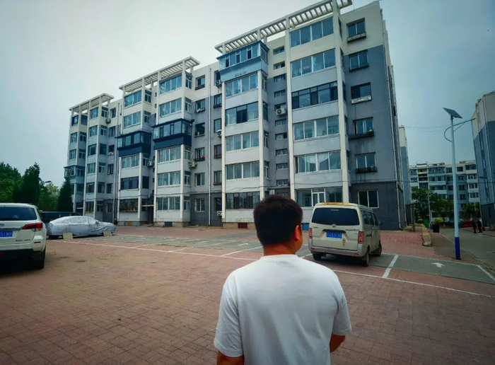阜新的低价房，多是回迁房或老房子。（图/冷杉RECORD 李禾）