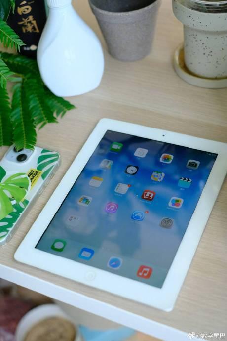 iPad 使用寿命真长...找不到机会买新款 来自：摩西晚安