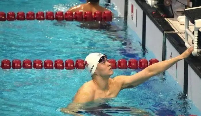 8月25日，孙杨亮相2024年全国夏季游泳锦标赛。中新社记者 韩苏原 摄