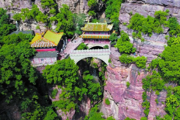 图为石家庄市井陉县苍岩山福庆寺桥楼殿。本报记者 张晓峰 摄