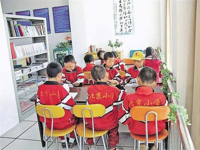 2014年,北京市率先以"成建制"教育援藏模式,向拉萨北京实验中学选派了