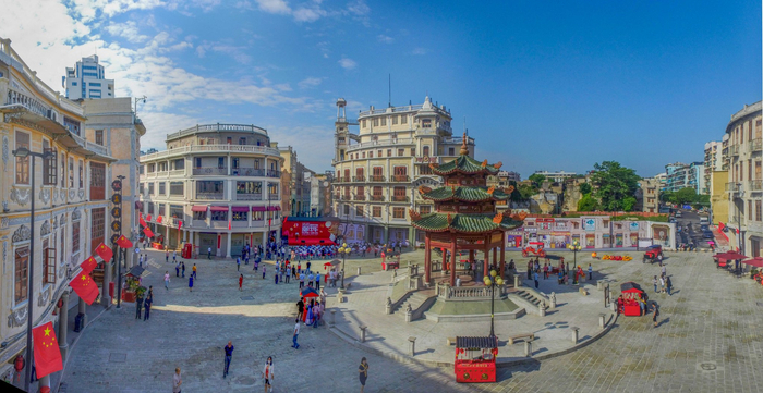 小公园 林鹏 摄