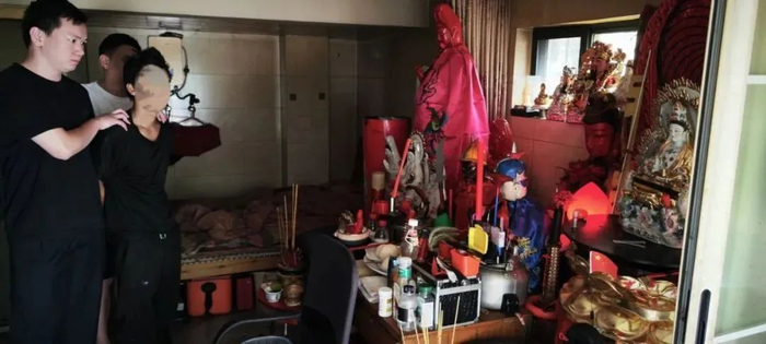 多家寺庙21座佛像不翼而飞！竟是被男子偷回家“改造”供奉了……-寺庙遗弃佛像
