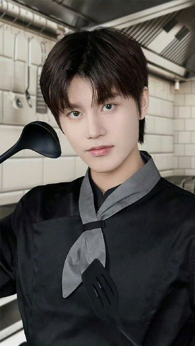 面相三白眼,凶狠目的性强